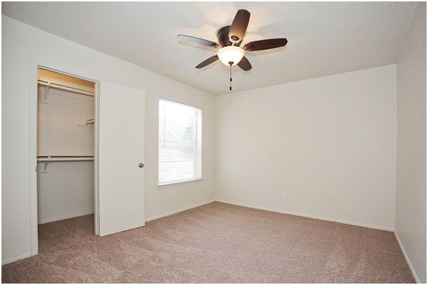 Brookhollow Apartments