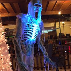 the best halloween store ever 19 photos 48 avis déguisements