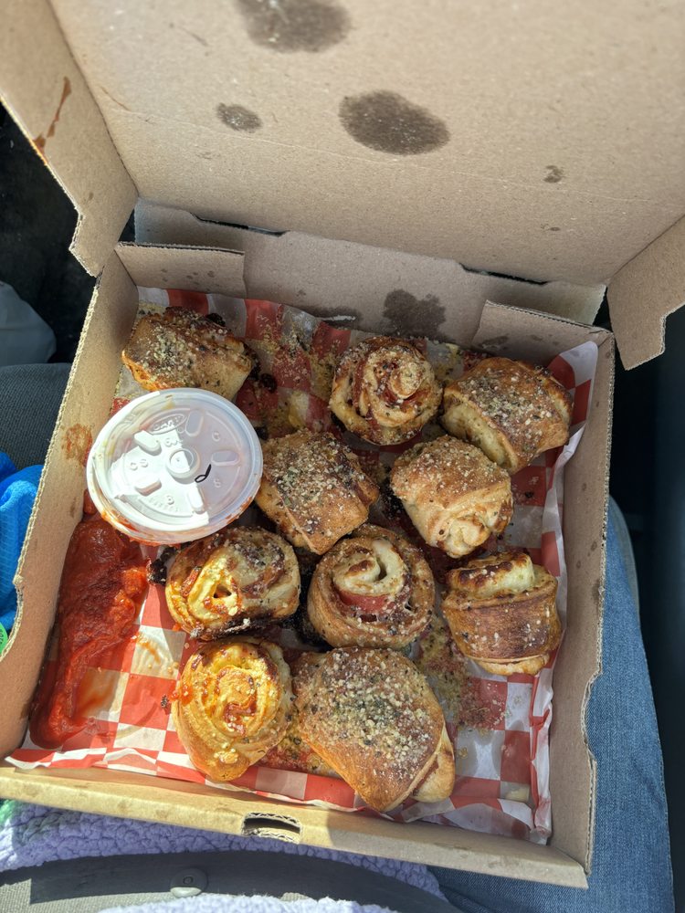 24 Deli & Pizza