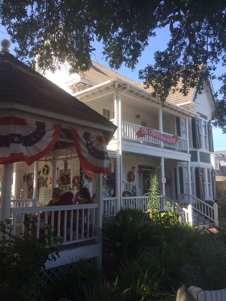 The Christmas House 21 Photos & 14 Reviews Hobby Shops 104 W