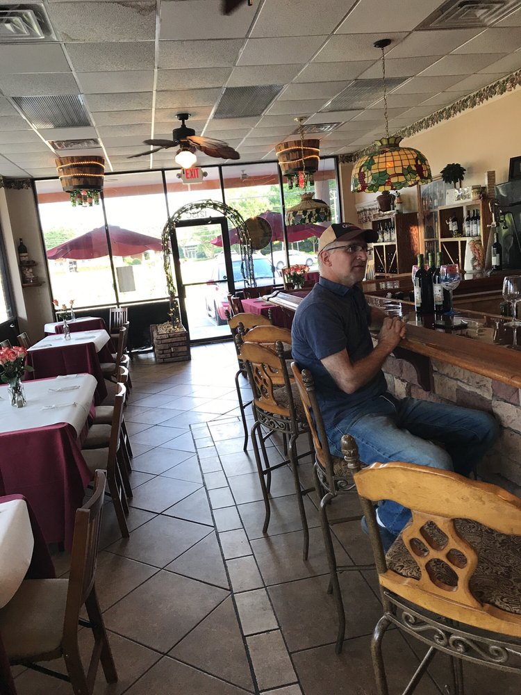 Vintner's Cellar Winery of Yorktown