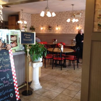 Dimaio S Family Ristorante Pizzeria 13 Photos 29 Reviews Photo Of Dimaio S Family Ristorante Pizzeria Hellertown Pa United States Seating