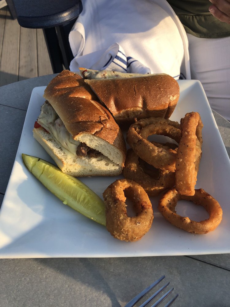 The Ponus Yacht Club