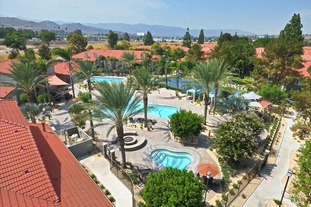 Corona Pointe Resort Apartments