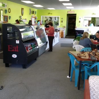 Blarney Cup Temp Closed 11 Photos Coffee Tea 113 S Photo Of Blarney Cup Adel Ga United States Inside The Blaney