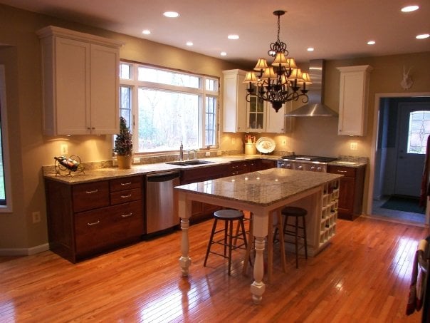 image of business Distinctive Kitchens and Baths