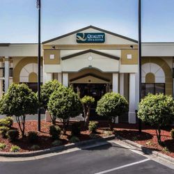 Quality Inn Suites 21 Photos 10 Reviews Hotels 138 Norman Photo Of Quality Inn Suites Mooresville Nc United States