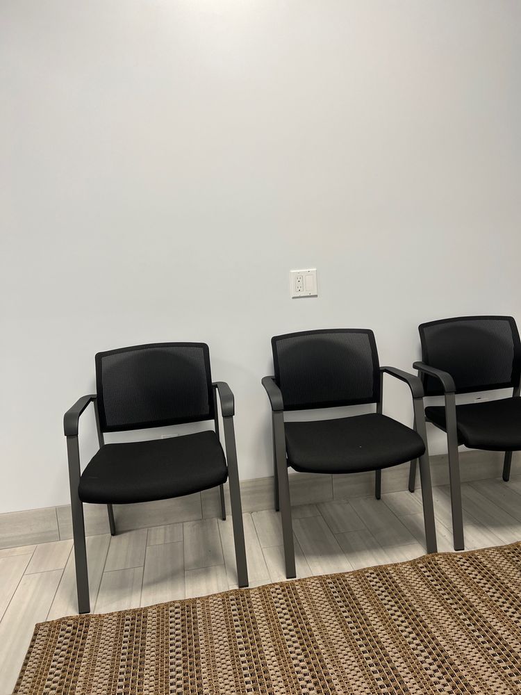 image of business Creekside Dental Care