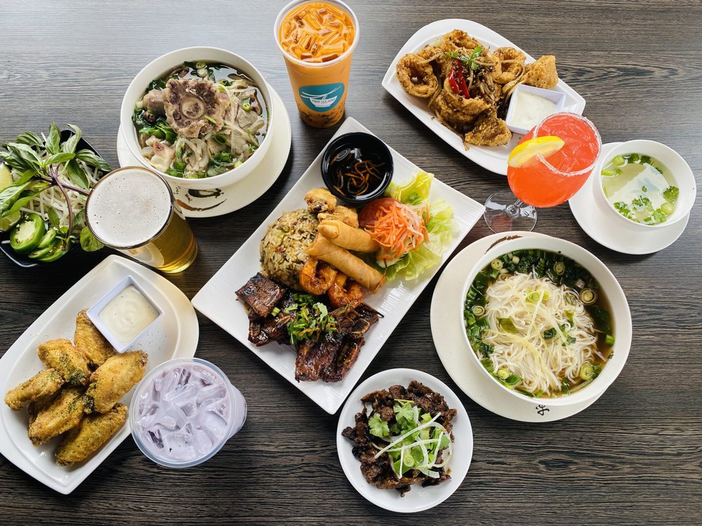 Pho Island