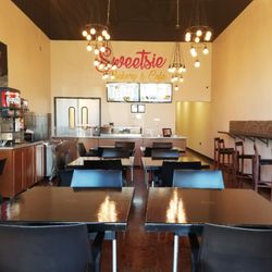 Sweetsie Bakery And Cafe 35 Photos 25 Reviews Bakeries 921 W Photo Of Sweetsie Bakery And Cafe Desoto Tx United States