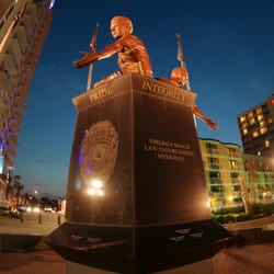 Virginia Beach Law Enforcement Memorial 12 Photos Landmarks Photo Of Virginia Beach Law Enforcement Memorial Va United States