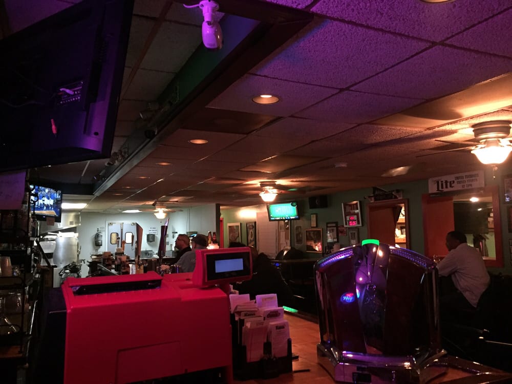 Babes Boys Tavern 18 Photos & 23 Reviews Bars 2890 Old Washington