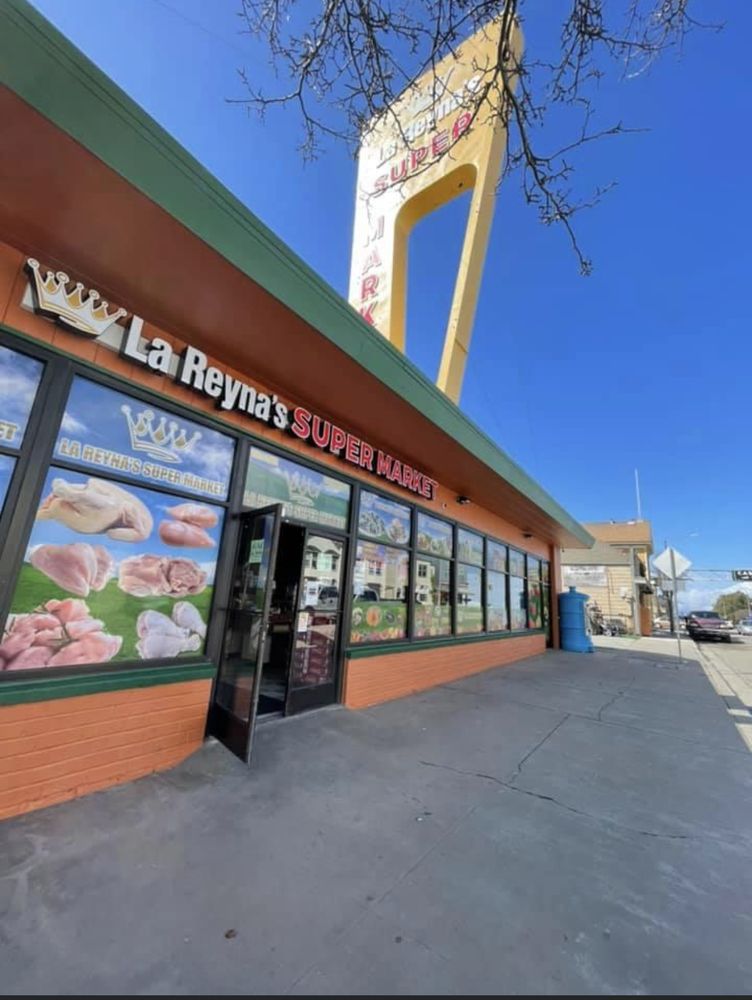 La Reynas supermarket 
