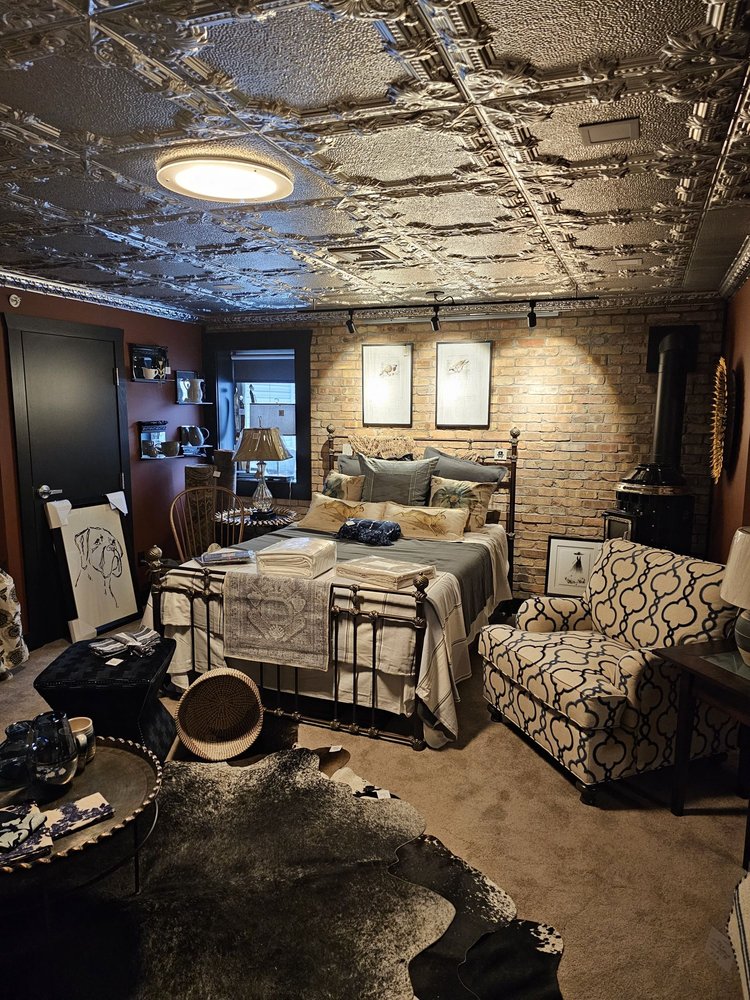 image of business Living Luxe Designs