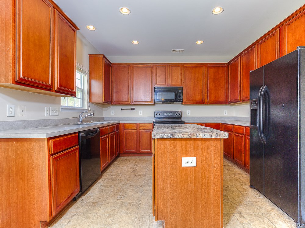 Buckley Nguyen -  Senior  Agent - Redfin
