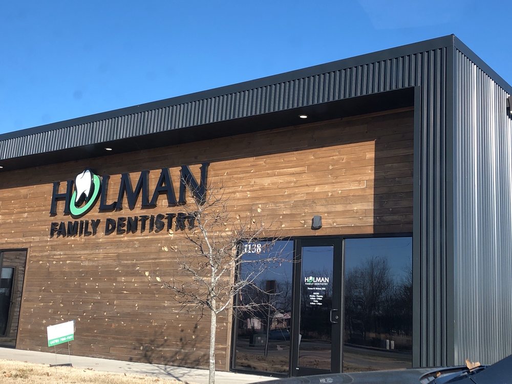 image of business Holman Family Dentistry