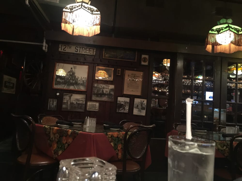 Wagon Wheel Restaurant 32 Photos & 28 Reviews Italian 16 S Front