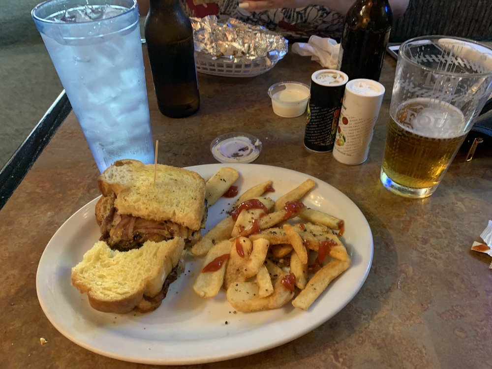 CoVeu Drinkery And Eatery