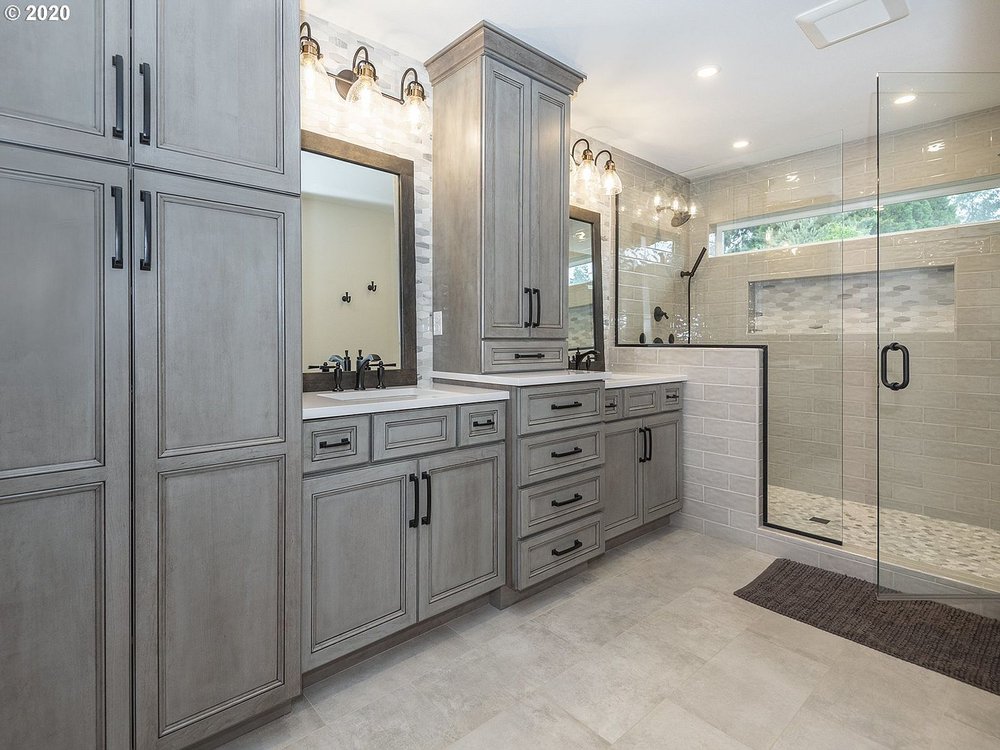 Gryphon Custom Home Builders and Remodeling