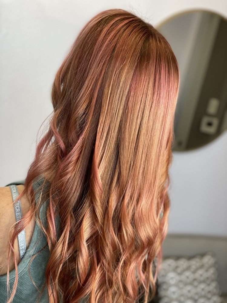 Stellar Luna Hair Studio