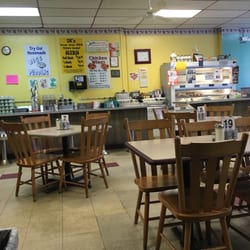 Donut King Restaurant Donuts Seaway Ping Ctr Ogdensburg Ny Photo Of Donut King Restaurant Ogdensburg Ny United States Dining Area