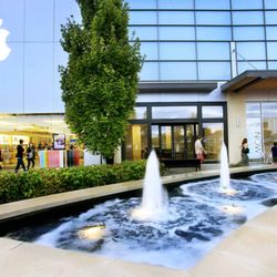 Town Center Plaza Crossing 23 Photos 11 Reviews Ping Photo Of Town Center Plaza Crossing Leawood Ks United States