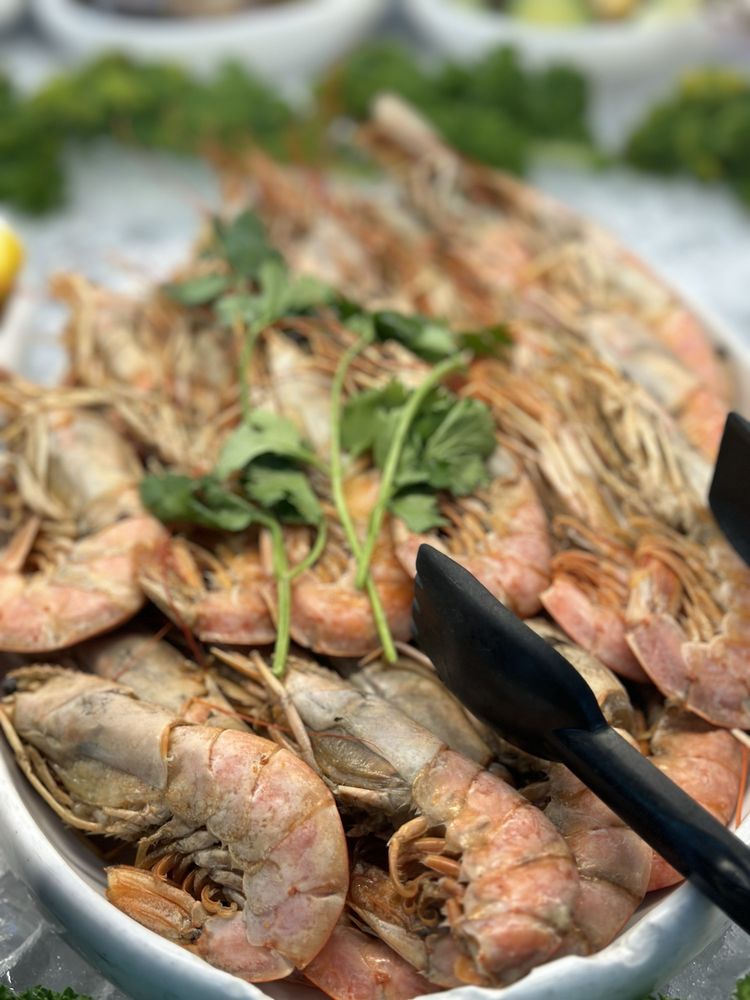 Umi Sushi & Seafood Buffet