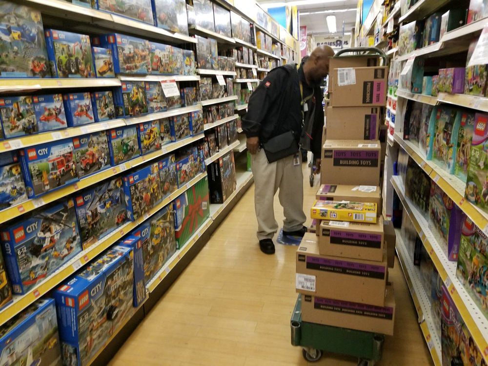 Toys R Us 41 Photos & 73 Reviews Toy Stores 1833 La Cienega Blvd