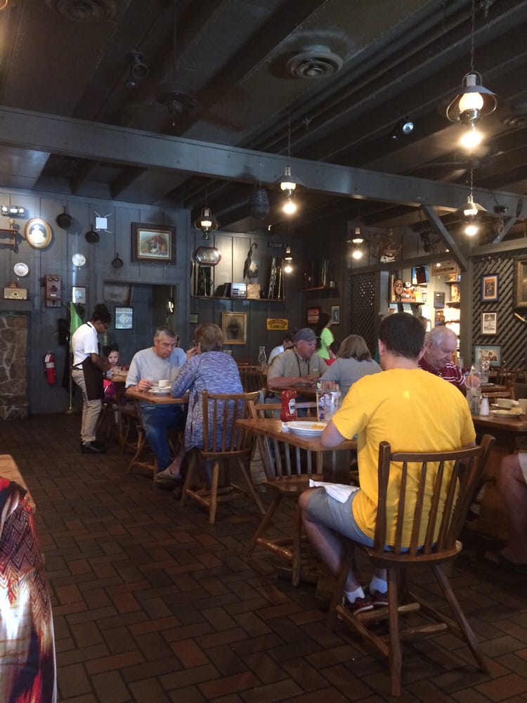Cracker Barrel Old Country Store 26 Photos & 34 Reviews Southern