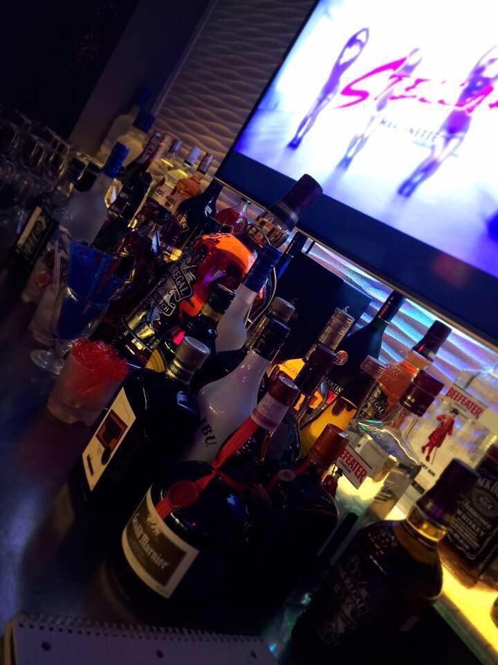 CEO Karaoke Sports Bars 1008 Rue Clark, VilleMarie, Montreal, QC