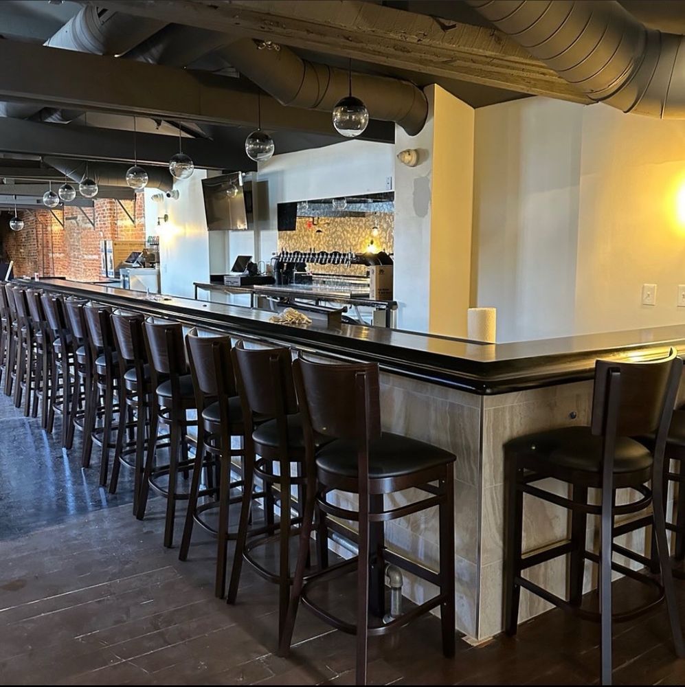Serum Kitchen and Taphouse