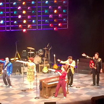Paper Mill Playhouse 62 Photos 54 Reviews Music Venues 22 Photo Of Paper Mill Playhouse Millburn Nj United States Fabulous Cast