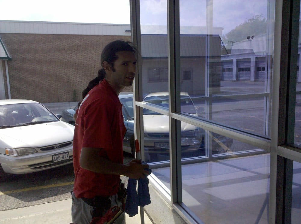 Fish Window Cleaning