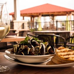 Best Waterfront Restaurants In Saint Joseph Mi Last Updated 2 Plank S Tavern On The Water