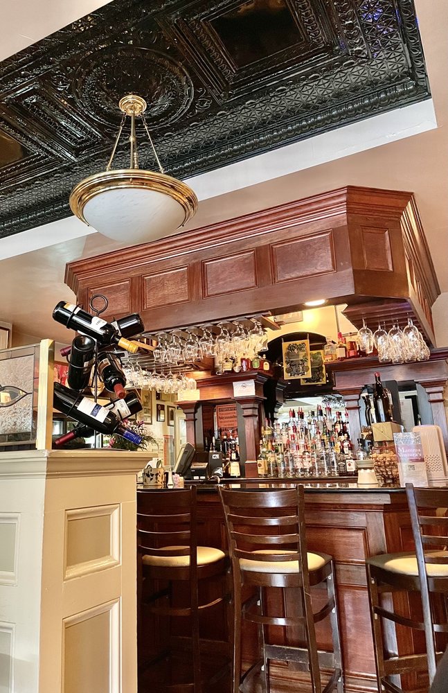 Mamma Ventura Restaurant & Lounge