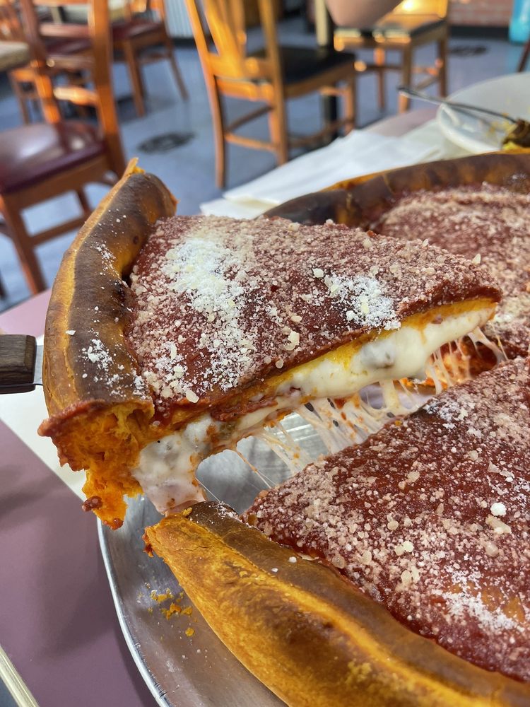 Amigo's Chicago Pizza