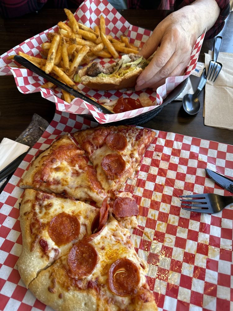 Bigg's Pizza And Grill