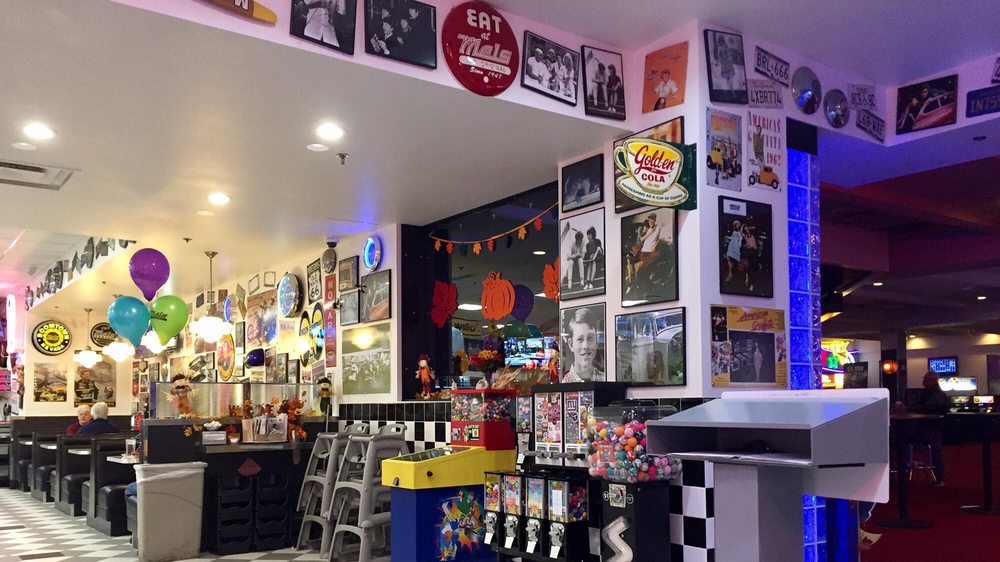 Mels Diner Boomtown 22 Photos & 11 Reviews Diners 2100 Garson
