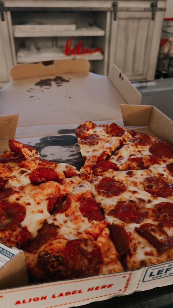 Domino's Pizza Domino's Pizza