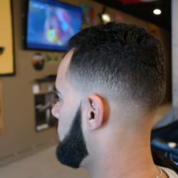 Los Barberos Classic Barbershop - 55 Photos & 32 Reviews ...