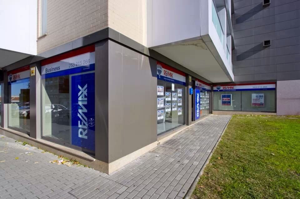 REMAX Business