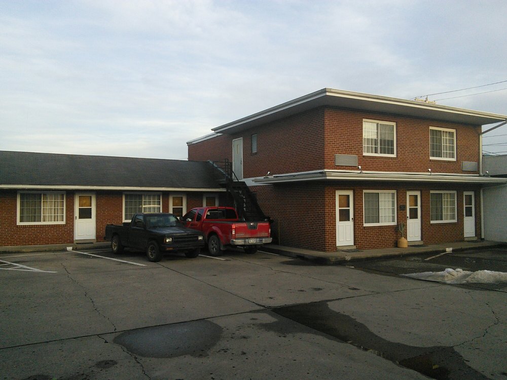 The Baxa Motel 13 Photos Hotels & Travel 21 N Kanawha St