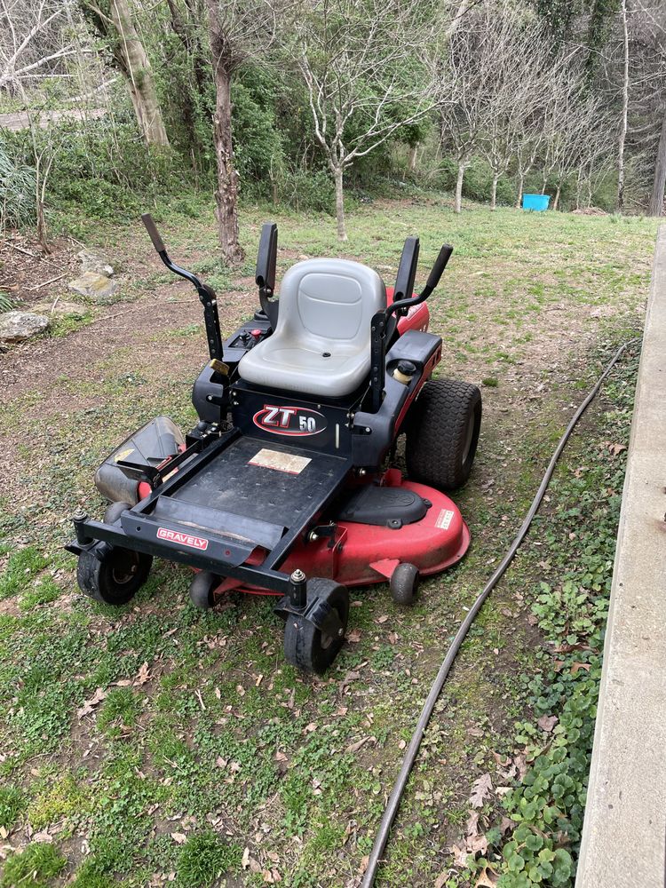 R&V Mowing & Landscaping