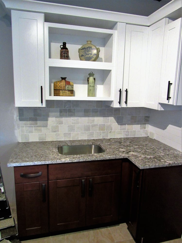 Fabuwood Shaker Cabinets Bianco Antico Granite Countertop Fantasy Photo Of Flooring Stone Cabinetry Vero Beach Fl United States Fabuwood Shaker