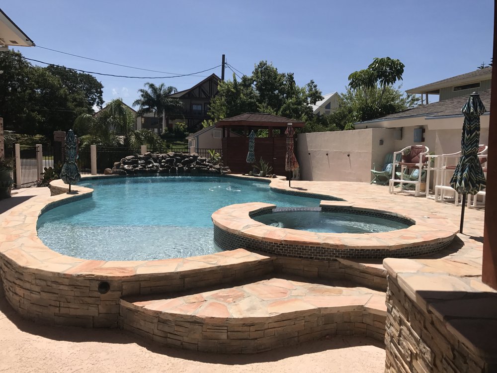 Oasis Pools & Spas