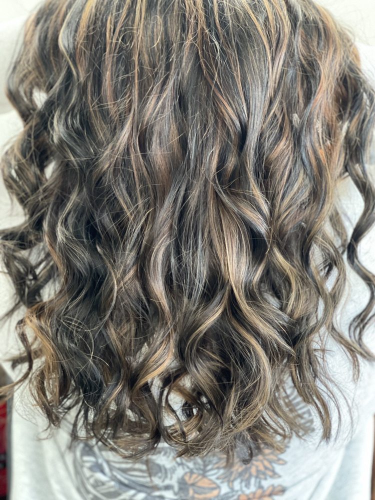 Claudia's Salon and Spa