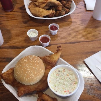 Skipper S Fish Fry 118 Photos 192 Reviews Seafood 1001 E Photo Of Skipper S Fish Fry Apex Nc United States