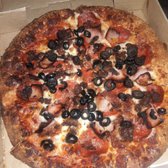 Canadian Pizza Grill Order Food Online 166 Photos 625 Photo Of Canadian Pizza Grill Long Beach Ca United States