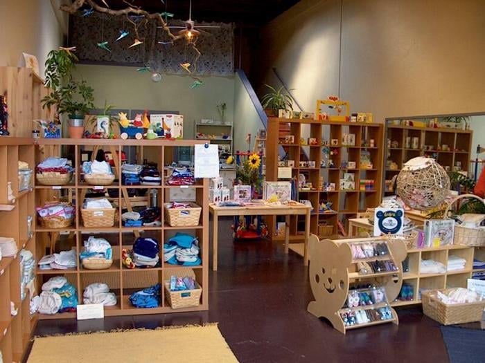Mother Nature S Closed Children S Clothing 2627 Se Clinton St