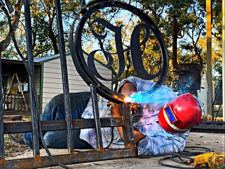 Double R Fencing, Inc.